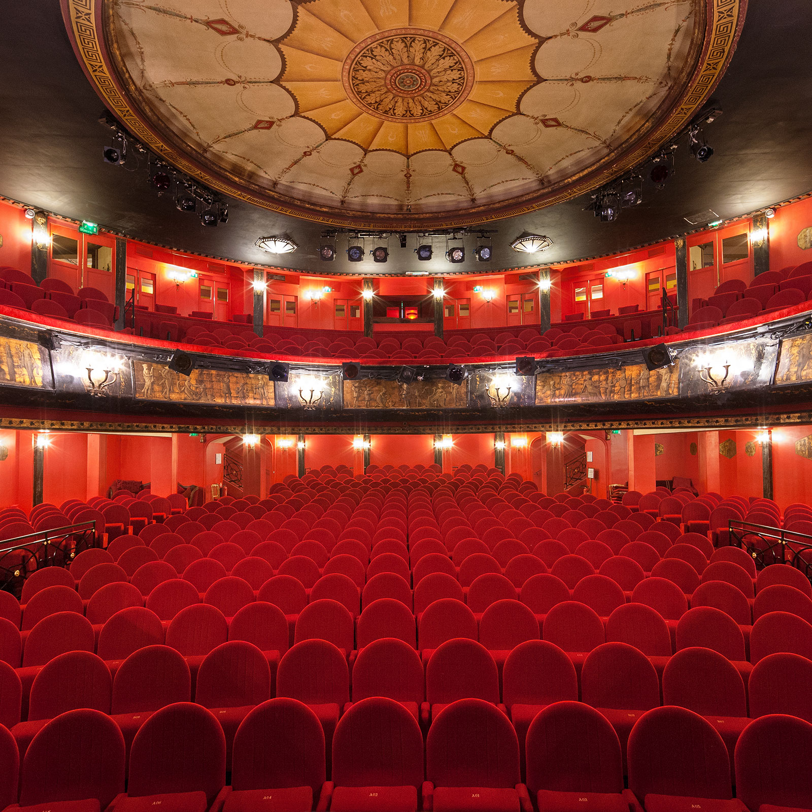 Photo de la salle du théâtre : Théâtre des Nouveautés