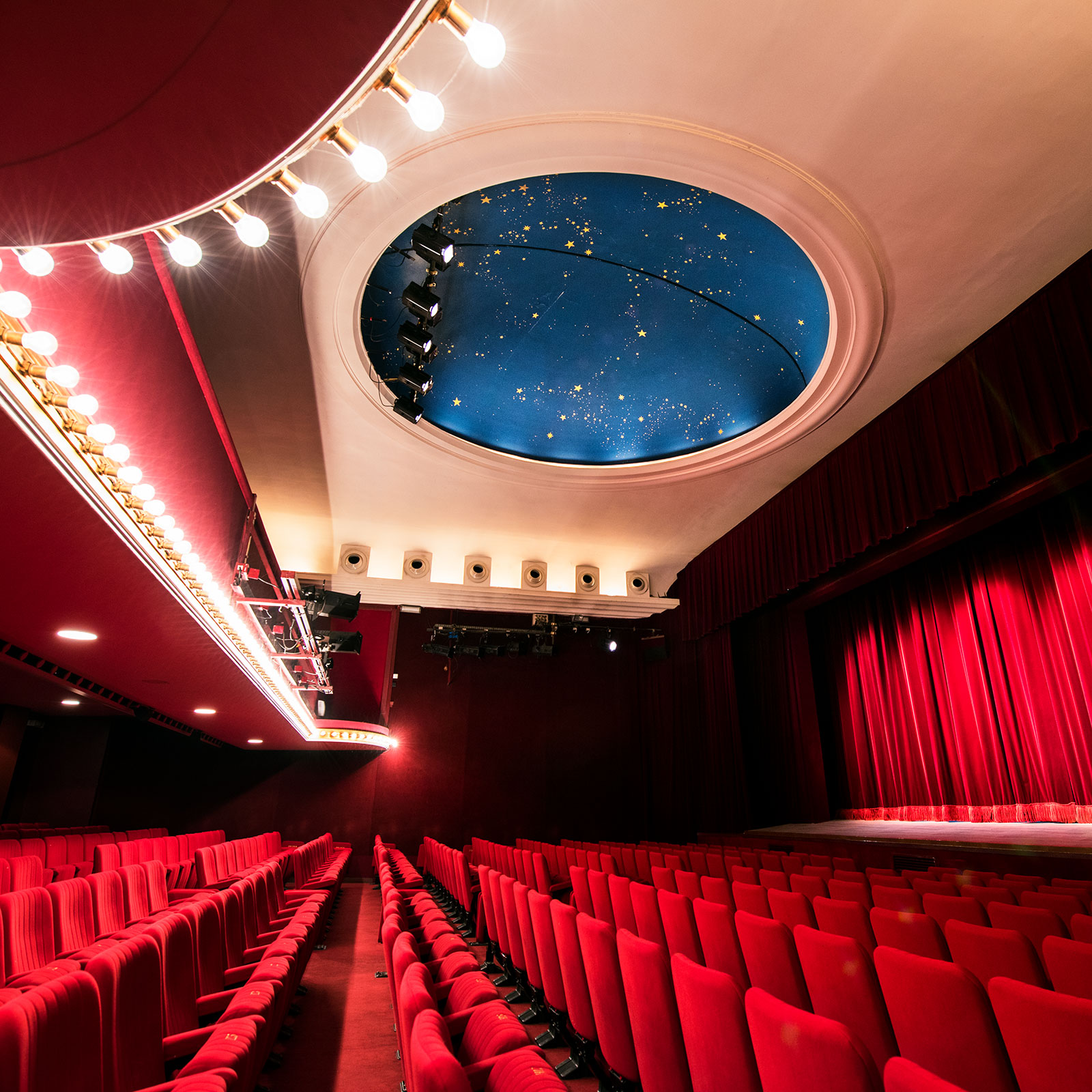 Photo de la salle du théâtre : Théâtre Fontaine